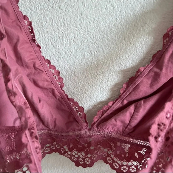 Victoria's Secret Body by Victoria Bralette Small - Picture 9 of 9